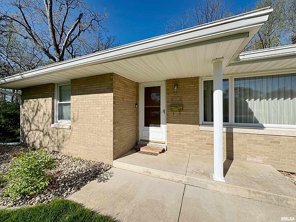 3rd image of 4609 N Clarewood Ave