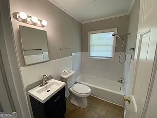 256 E Broad St #A — Photo 5
