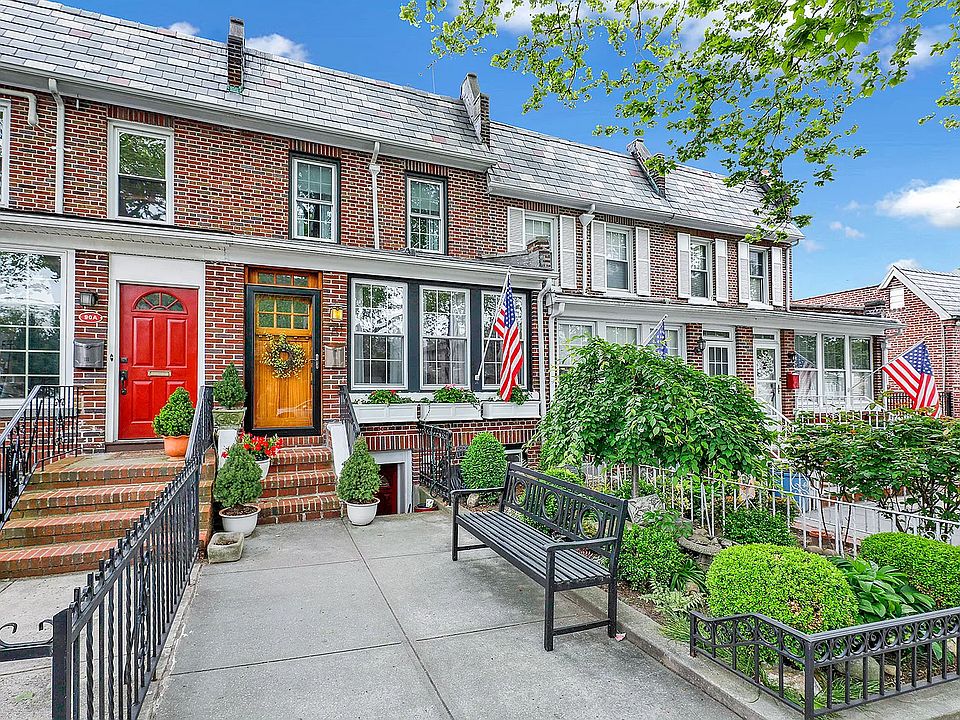 1st image of 90 Mackay Pl