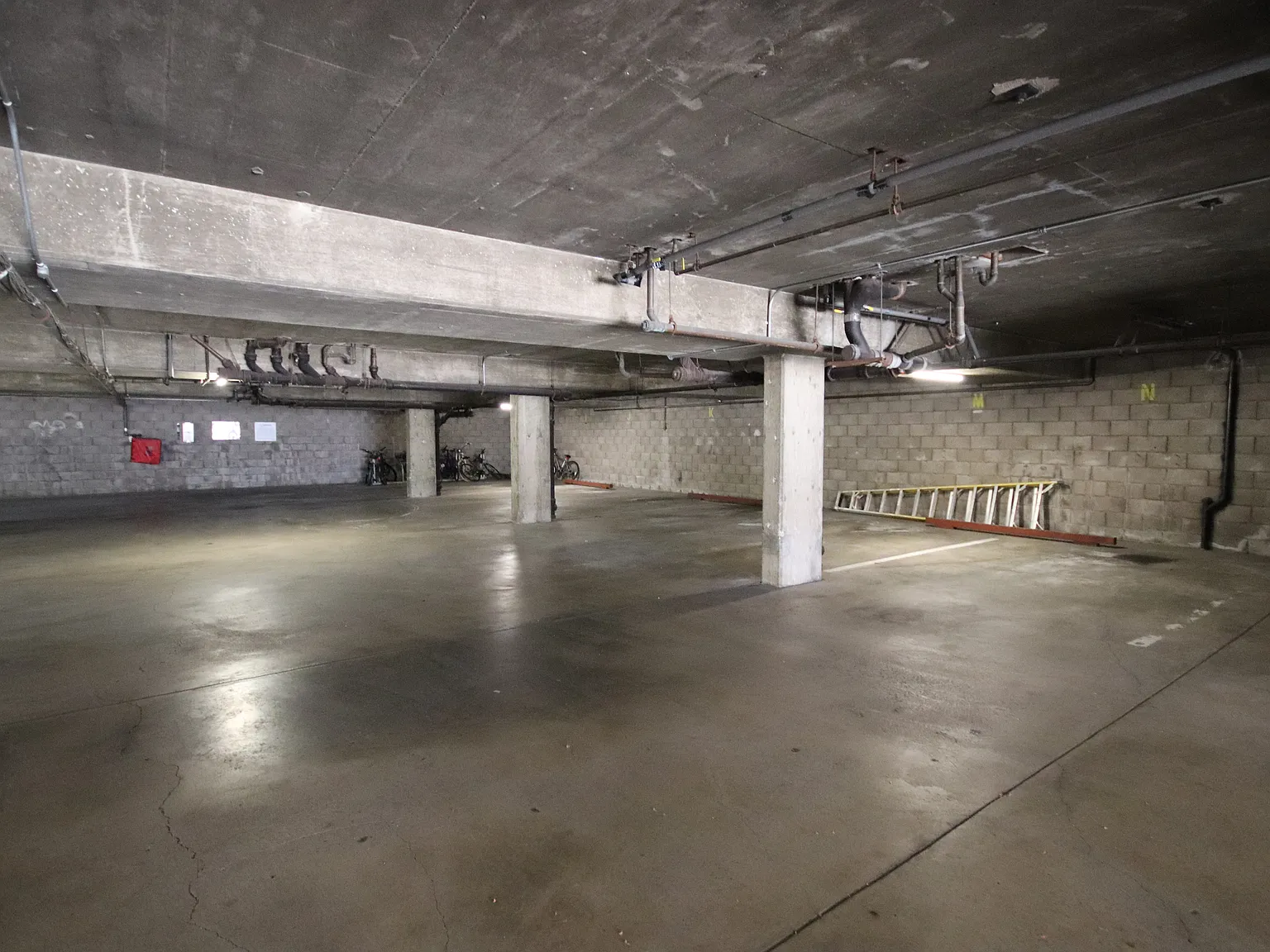 1555 Oxford Street — Photo 4