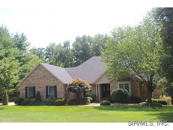 11 Jenn Laur Dr photo 1