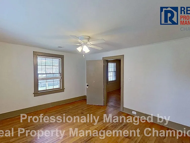 1314 Queen St — Photo 14