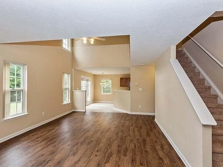 2101 Great Bend Dr — Photo 12