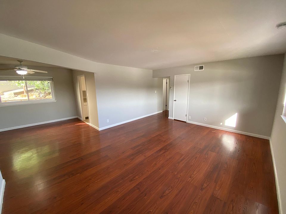 1st image of 1114 Village Dr