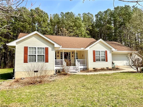 1109 Meadow Rd, Townville, SC 29689