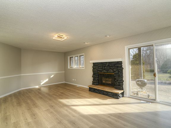 4th image of 809 Brentwood Dr