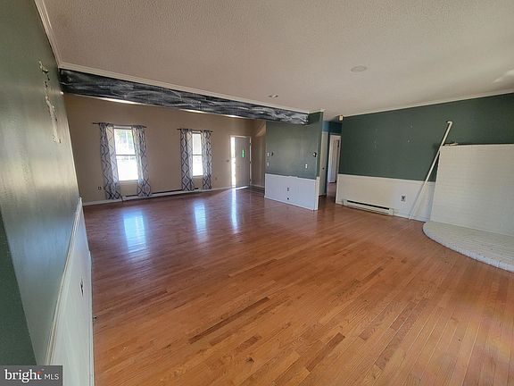 4th image of 34282 Central Ave