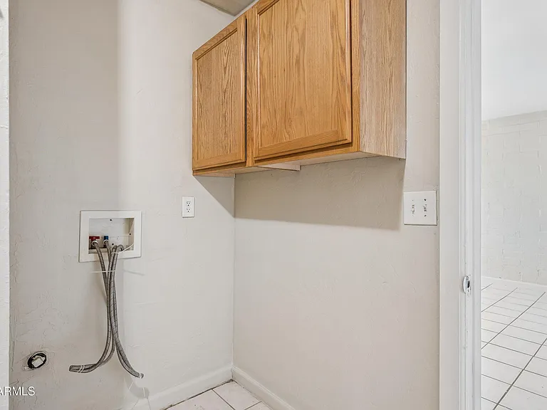 2133 W Adams St #2 — Photo 26