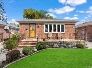 15723 24th Rd, Whitestone, NY 11357