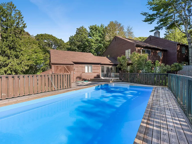 47 Spring Pond Ln — Photo 24