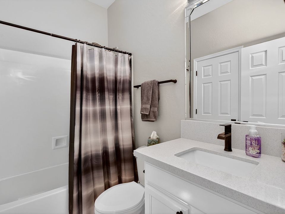 1st image of 19550 N Grayhawk Dr Unit 2021