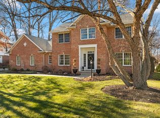 2862 Ironwood Dr, Akron, OH 44312