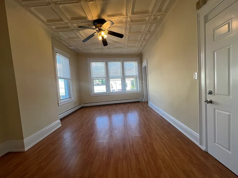 9 Bloomingdale Ave #2 — Photo 6