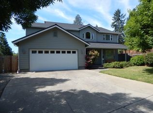 1003 NW Regent Dr, Grants Pass, OR