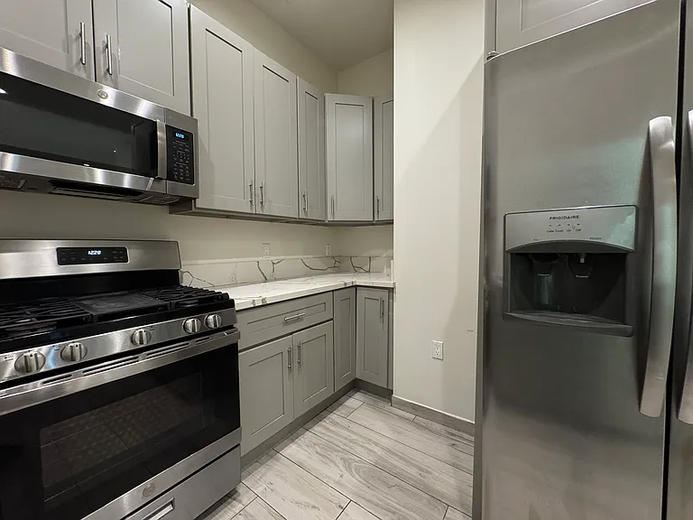 14224 Friar St #3 — Photo 5