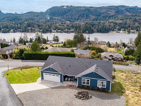 3rd image of 18034 Mariposa Lane