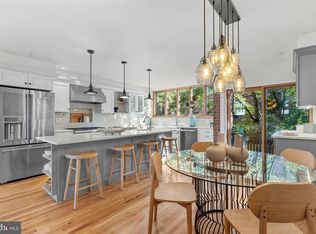 2033 Naudain St, Philadelphia, PA 19146