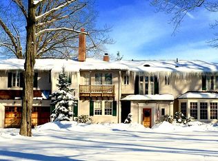 1610 Oakwood Dr, Cleveland Heights, OH