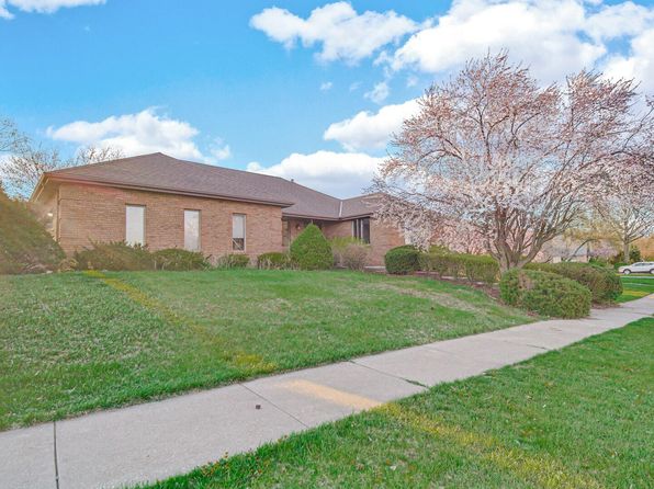 2502 Castlewood Dr