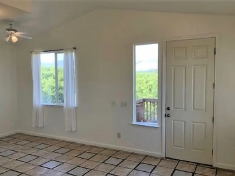 290 E Chestnut St #2 — Photo 7