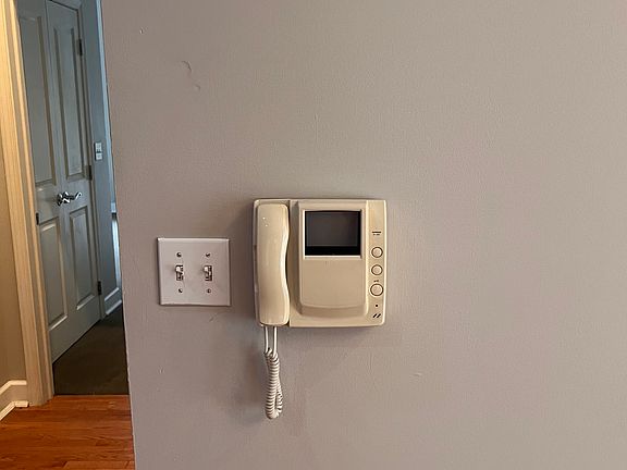 3rd image of 414 Franklin St APT 1
