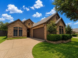 5801 Mira Lago Ln, Arlington, TX 76017