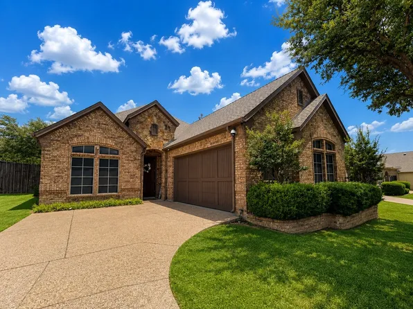 5801 Mira Lago Ln, Arlington, TX 76017