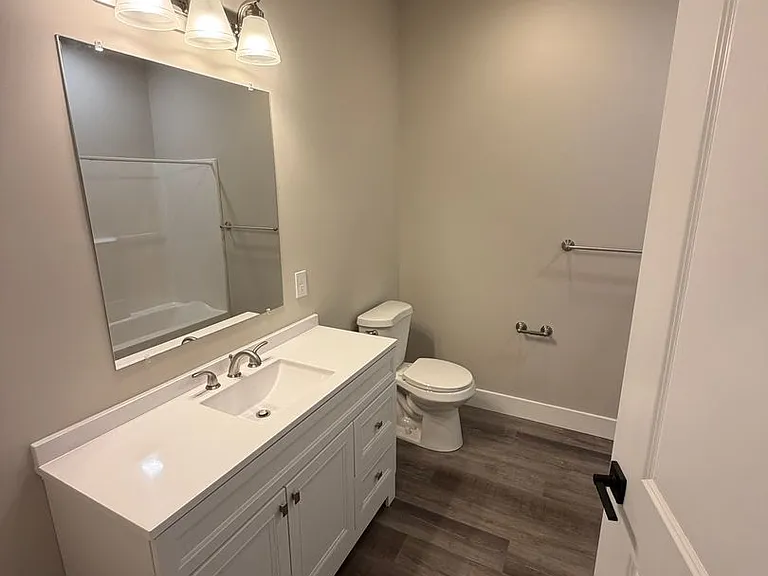 Salem Run Apartments Phase 2 — Photo 211
