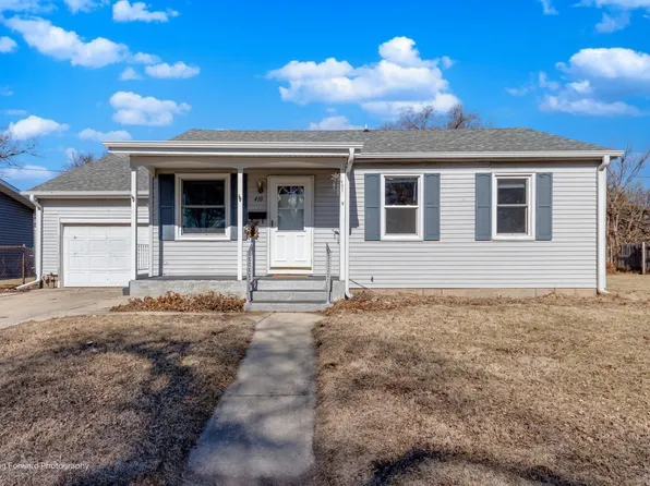 410 N Circle Dr, Wilmington, IL 60481