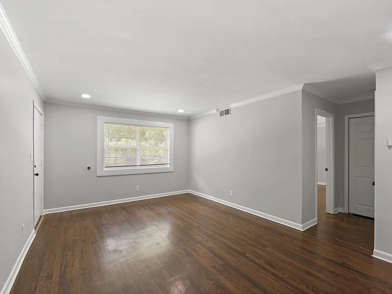 1584 Line St — Photo 18