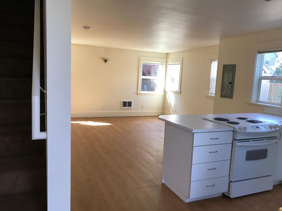 2nd image of 5407 N Montana Ave