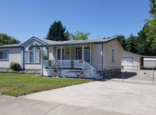 1110 Doneen Ln, Grants Pass, OR 97526