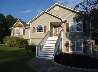 25 S Oaks Dr SE, Cartersville, GA 30121