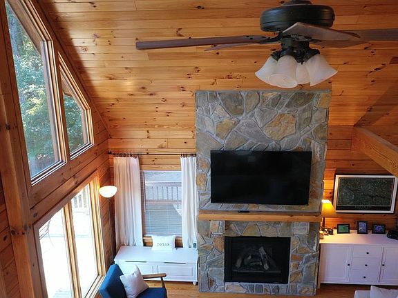 4th image of 129 Evergreen Dr