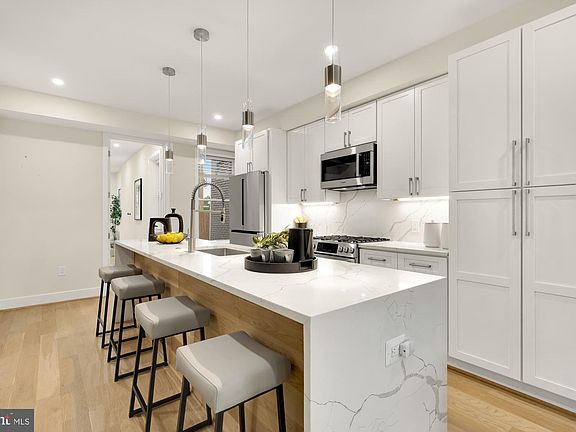 5th image of 41 Q St NE #2