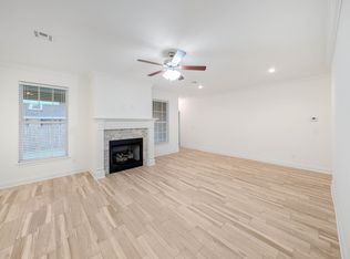 711 Spur Ln, Centerton, AR 72719