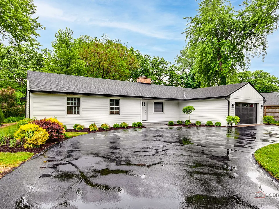 535 N Waukegan Rd