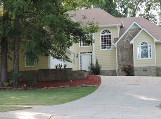 2402 Battle Forest Dr SW, Marietta, GA 30064