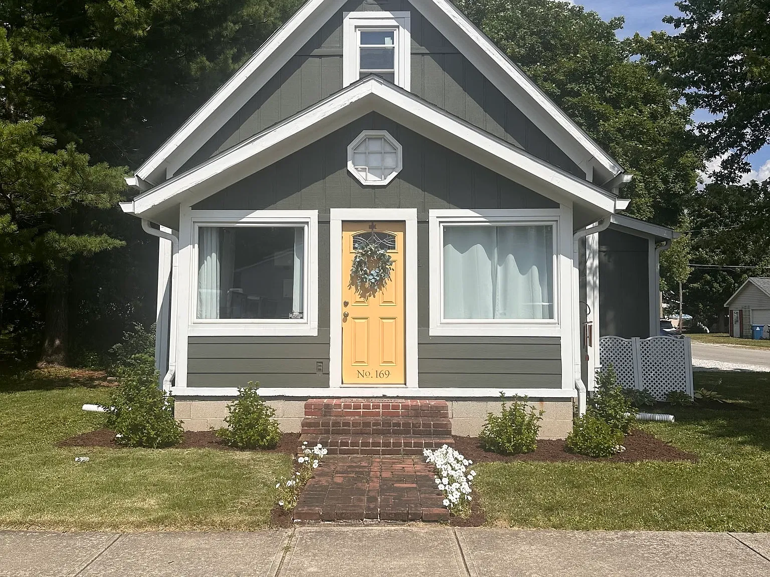 3 bed, $3,500 — Photo 1