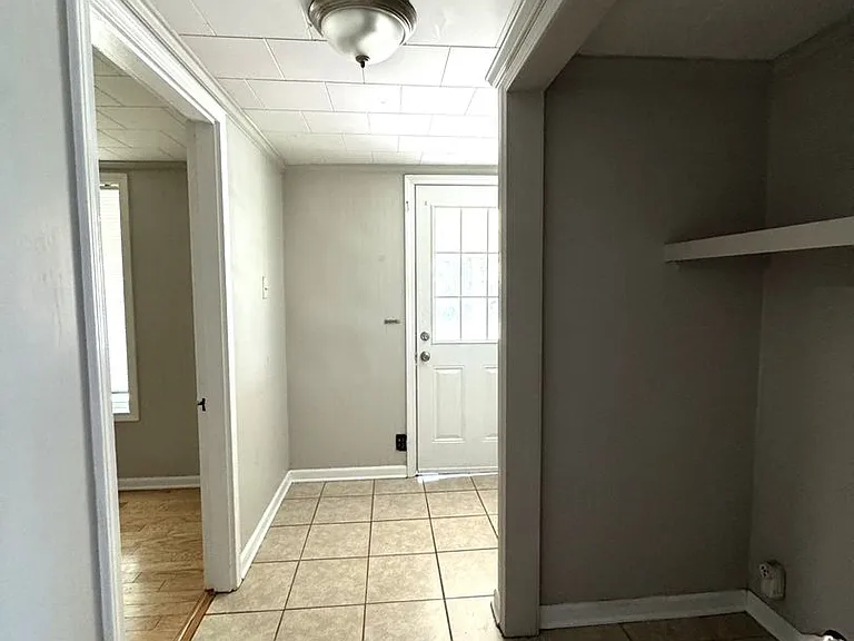 3605 Center St — Photo 9