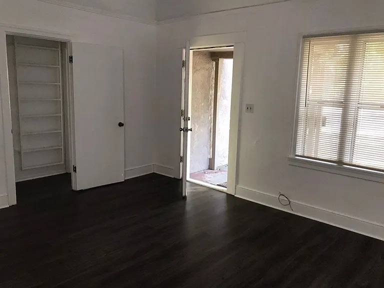 710 Normal Ave — Photo 2
