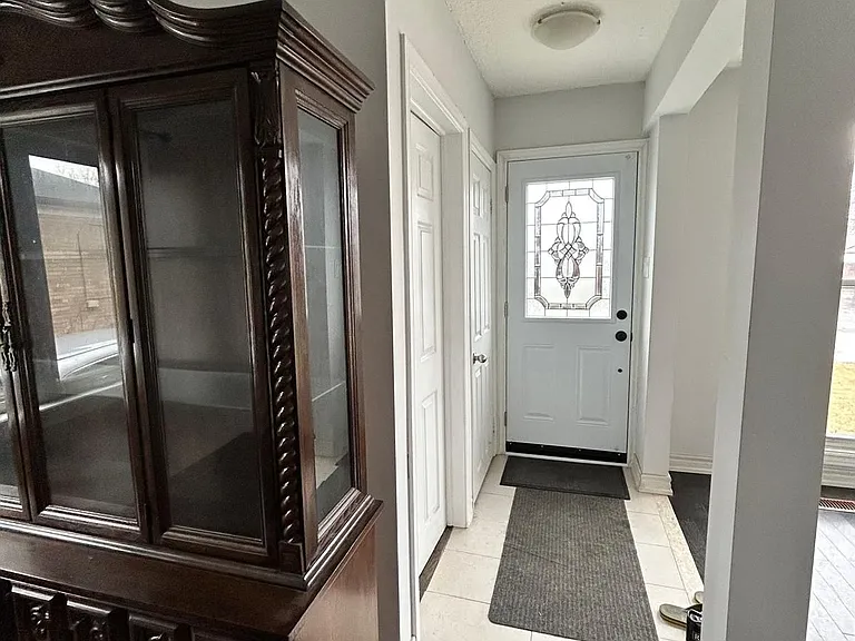 7 Strode Dr — Photo 3