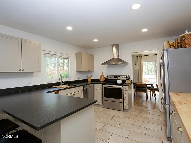 1000 Robinwood Rd — Photo 23