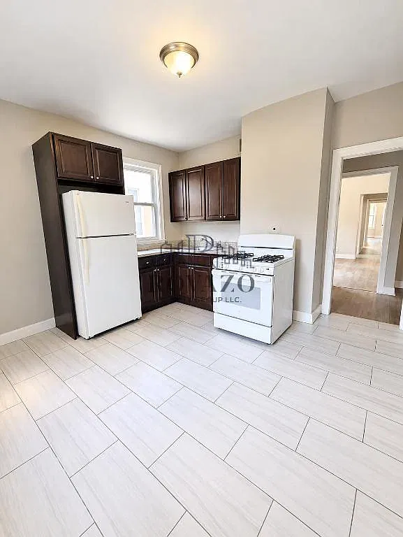 2 bed, 650 sqft, $1,800 — Photo 1