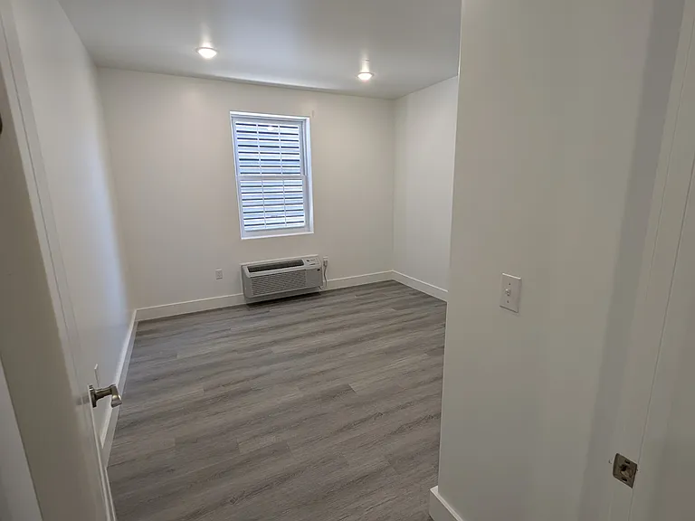 273 Oak St #101 — Photo 3