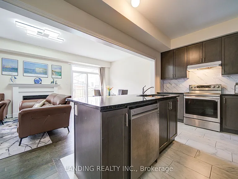 2084 Duberry Dr — Photo 12