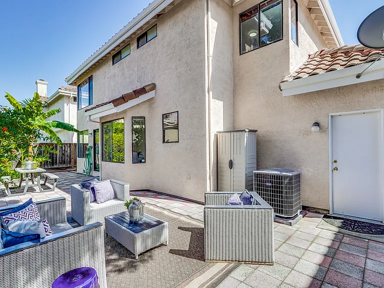 43382 Livermore Cmn — Photo 30