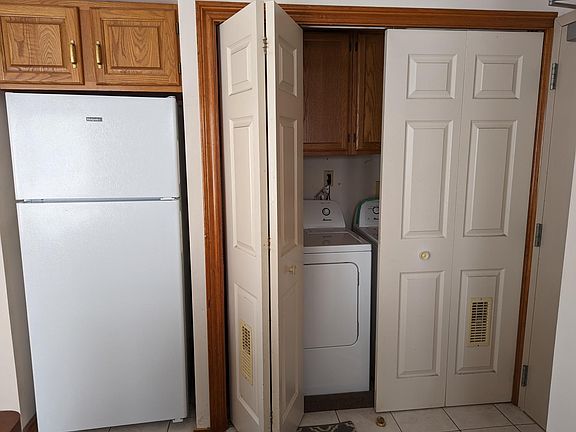 5th image of 28 Lake Ave APT 1