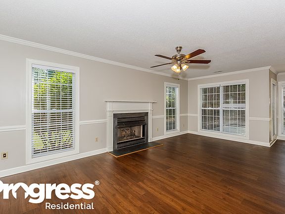 3rd image of 1565 Orange Hill Ct