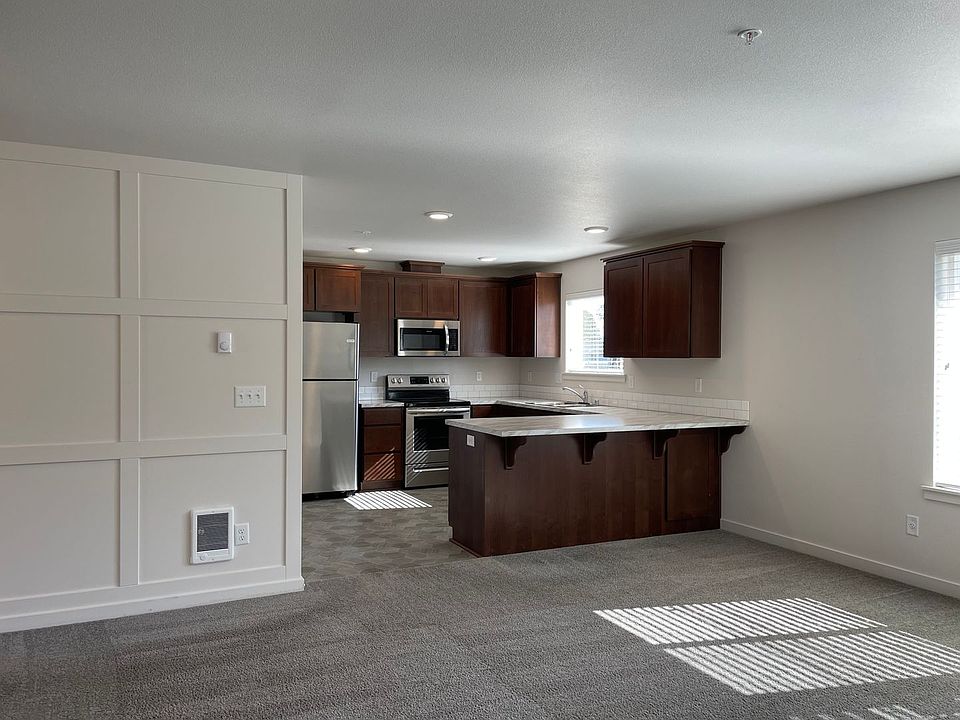 1st image of 221 SE Clark Ave #101